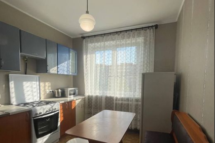 ул. 50 лет Октября, 17, 5 этаж